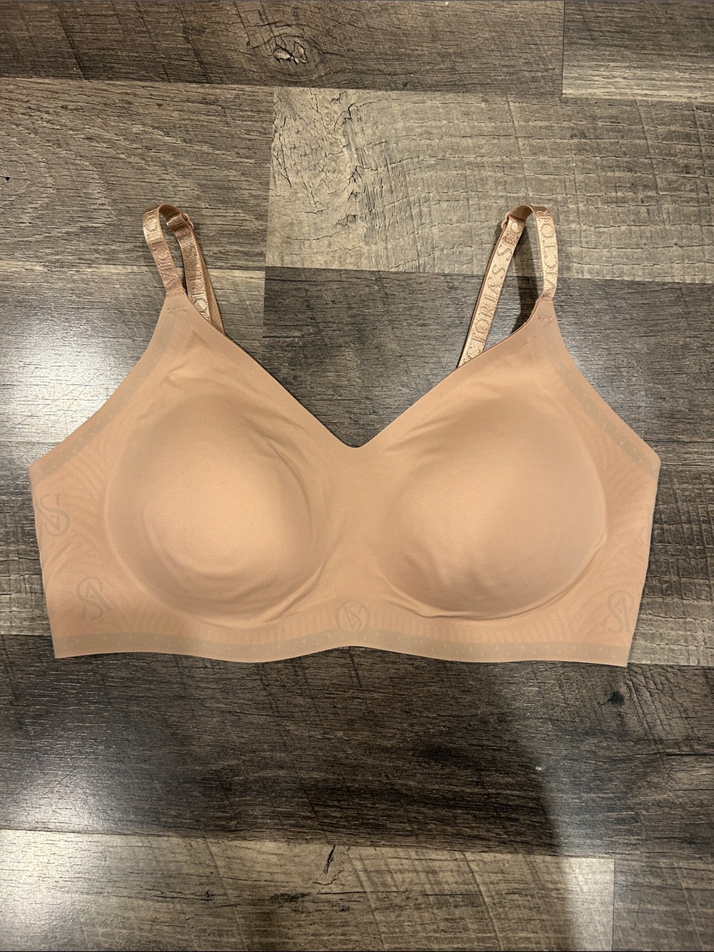 Victoria's Secret Nude Seamless Wireless Bra